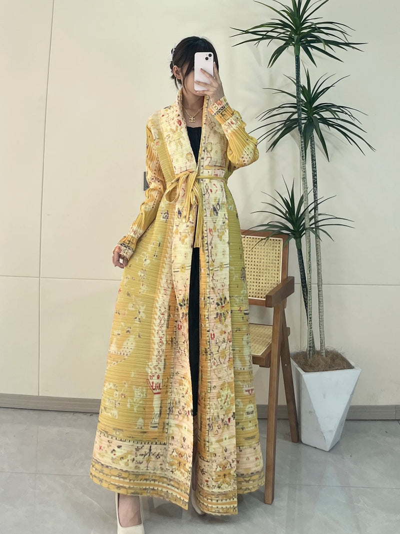 Elegant Long Trench Coat with Pleats Spring Summer 2024 New Fashionable Robe Jacket Cape Print Impassive Eye Catching Keep Short