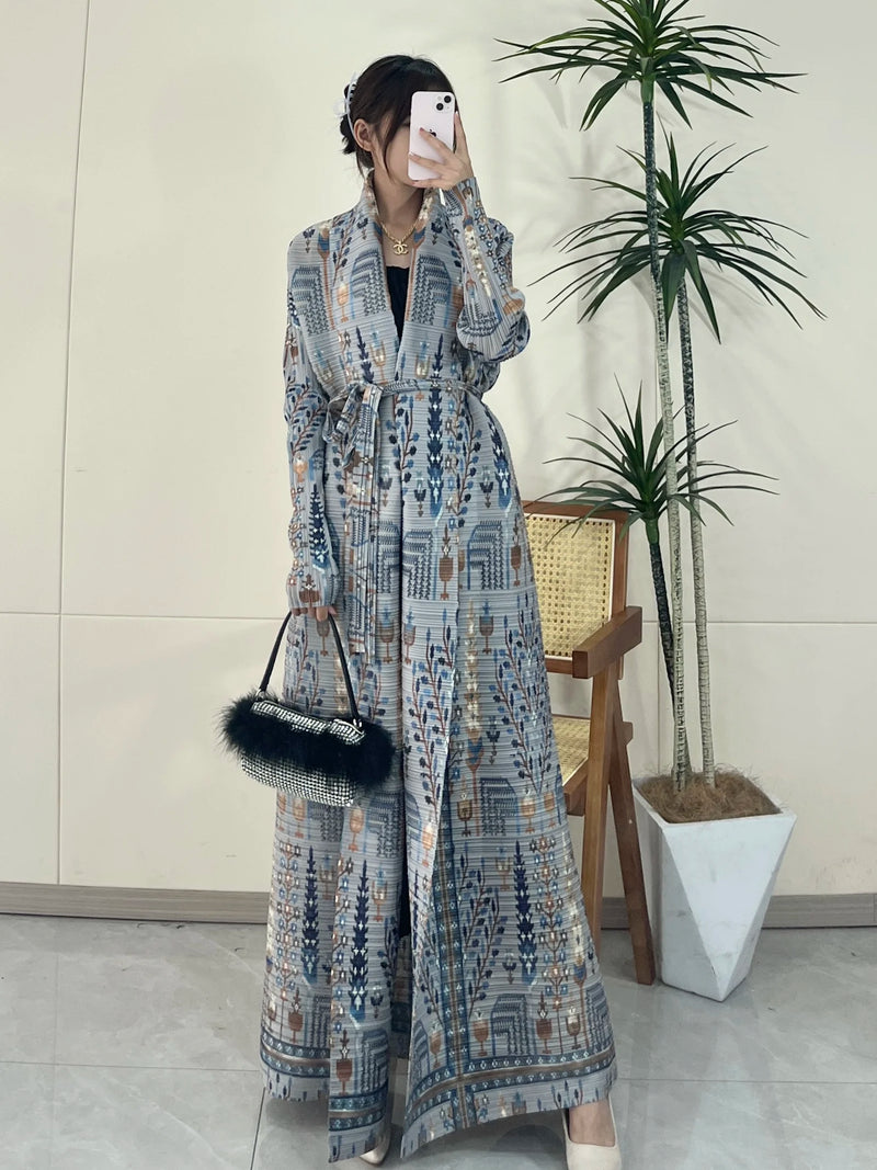 Elegant Long Trench Coat with Pleats Spring Summer 2024 New Fashionable Robe Jacket Cape Print Impassive Eye Catching Keep Short