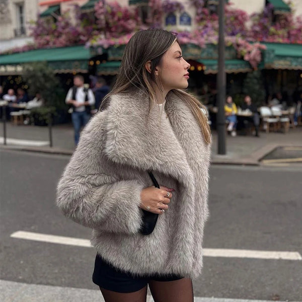 Winter New Fashion Gradient Fluffy Fur Coat Women High Street Luxury Big Fur Collar Faux Fox Fur Jacket Female Overcoats