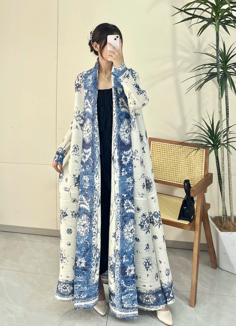 Elegant Long Trench Coat with Pleats Spring Summer 2024 New Fashionable Robe Jacket Cape Print Impassive Eye Catching Keep Short